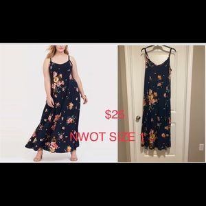 NWOT Torrid Maxi Dress - Size 1